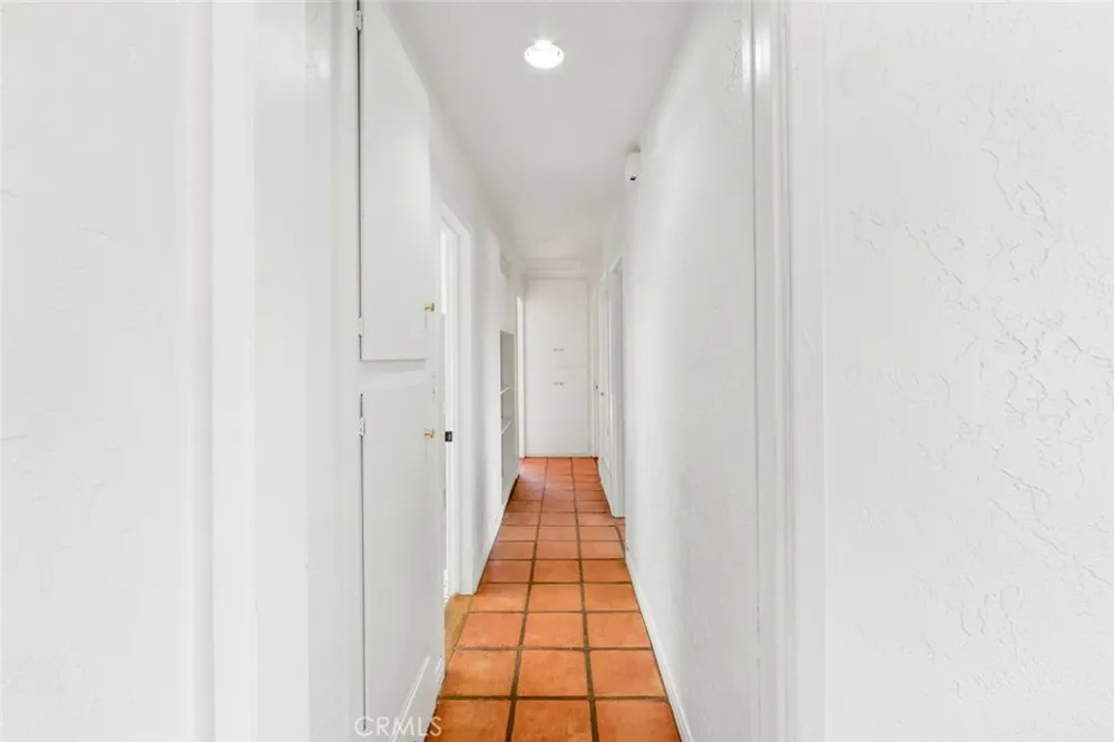 11525 Manzanita Lakeside, CA 92040