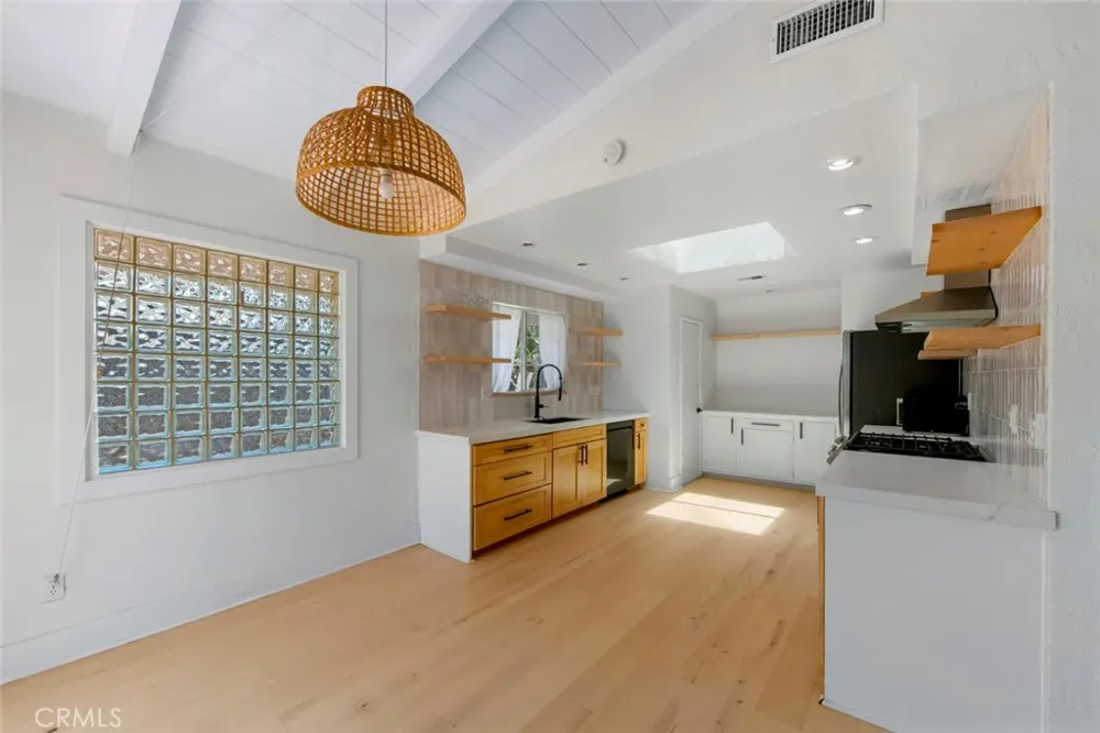 11525 Manzanita Lakeside, CA 92040