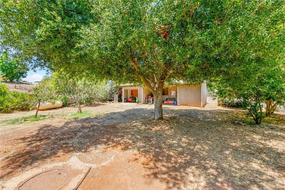 11525 Manzanita Lakeside, CA 92040