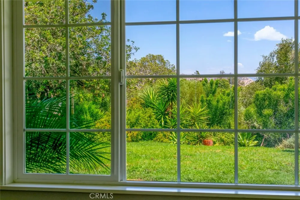 11525 Manzanita Lakeside, CA 92040