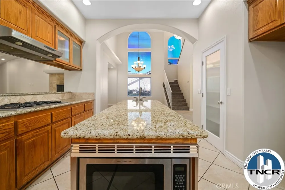 17998 Vista Point Victorville, CA 92395