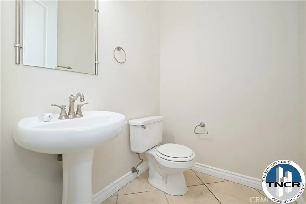 17998 Vista Point Victorville, CA 92395