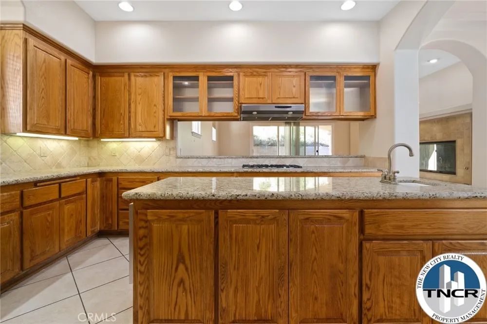 17998 Vista Point Victorville, CA 92395