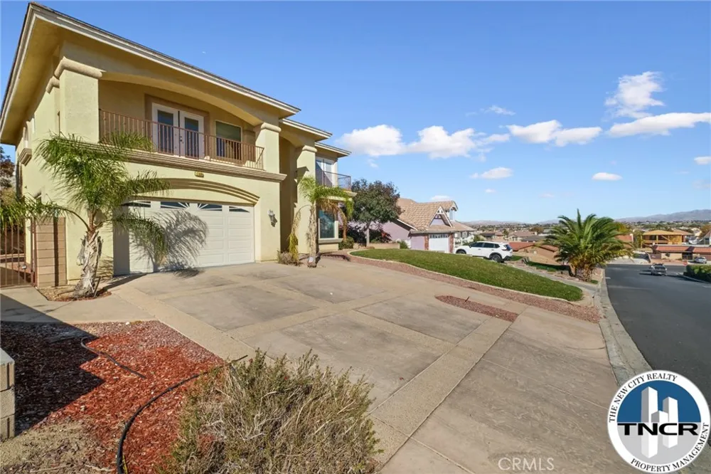 17998 Vista Point Victorville, CA 92395