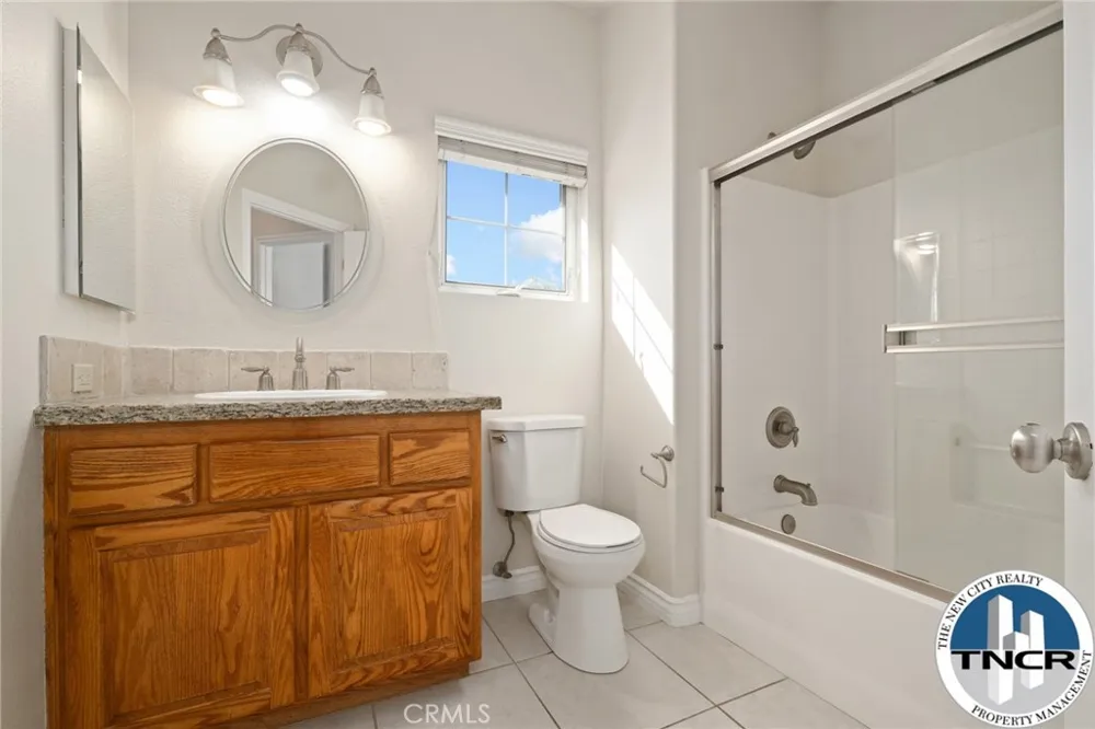 17998 Vista Point Victorville, CA 92395