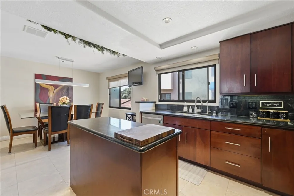 16506 Bordeaux Huntington Beach, CA 92649