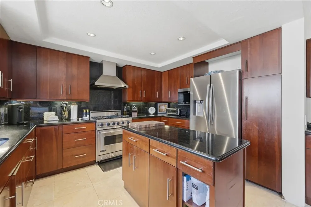 16506 Bordeaux Huntington Beach, CA 92649