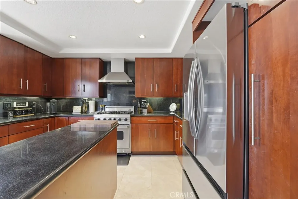 16506 Bordeaux Huntington Beach, CA 92649