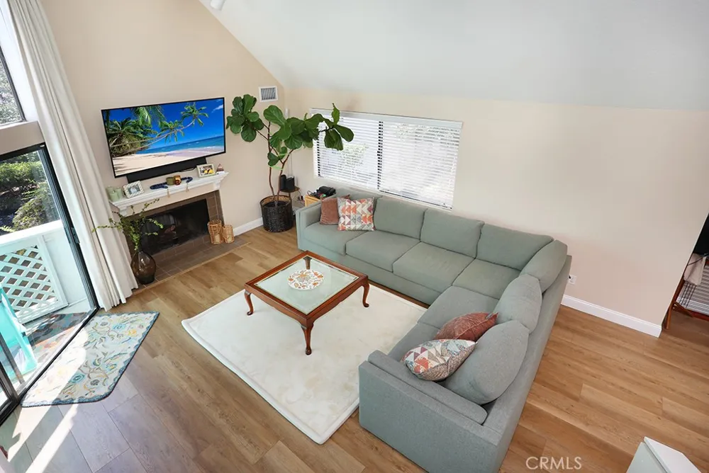 5846 E Creekside #31 Orange, CA 92869