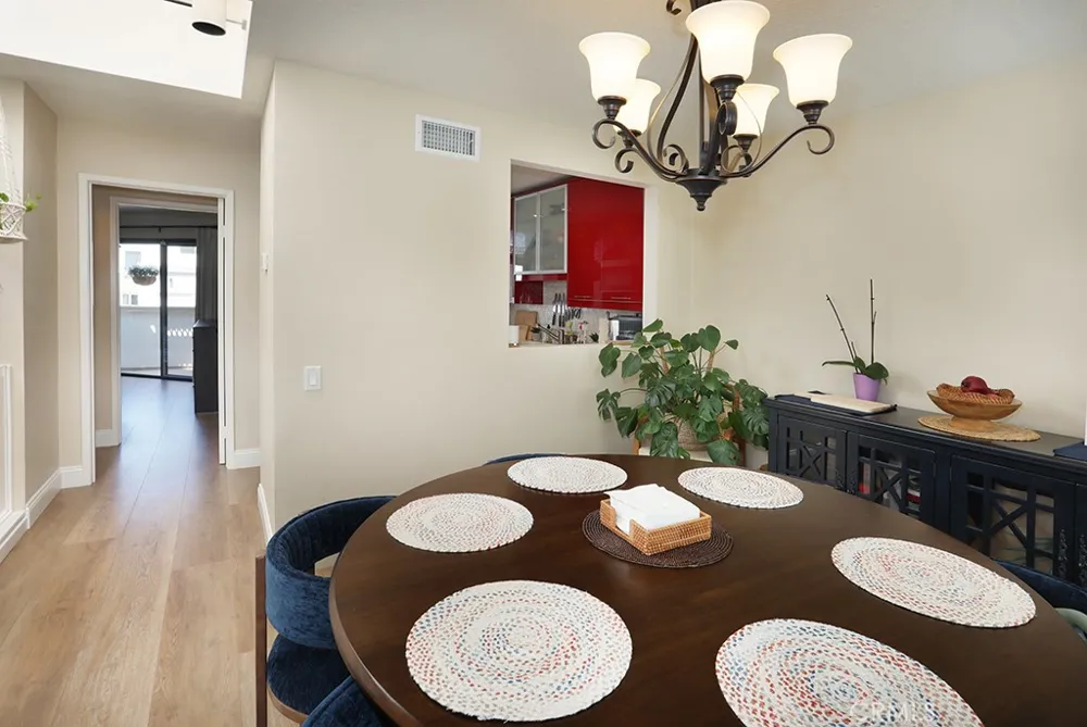 5846 E Creekside #31 Orange, CA 92869