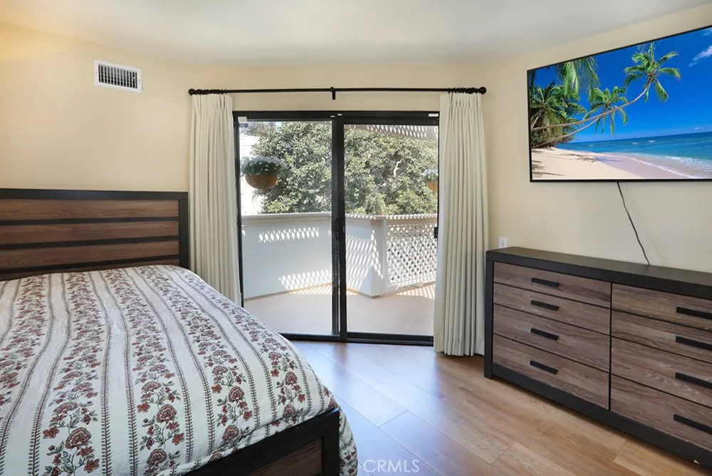5846 E Creekside #31 Orange, CA 92869