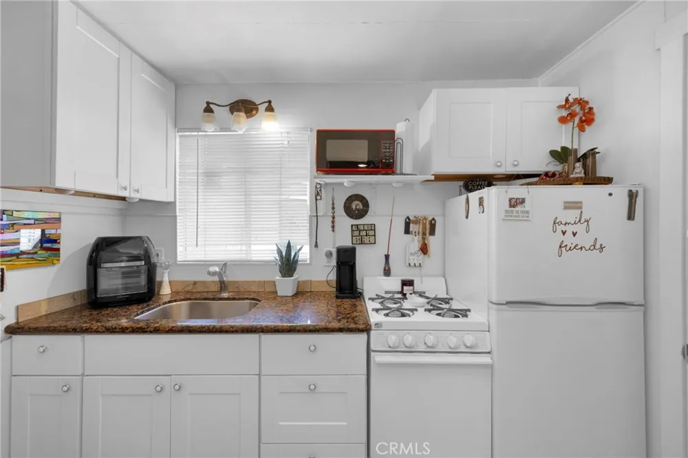 126 Yale Avenue Fullerton, CA 92831