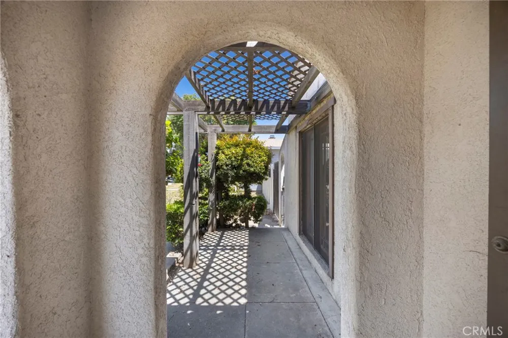 126 Yale Avenue Fullerton, CA 92831