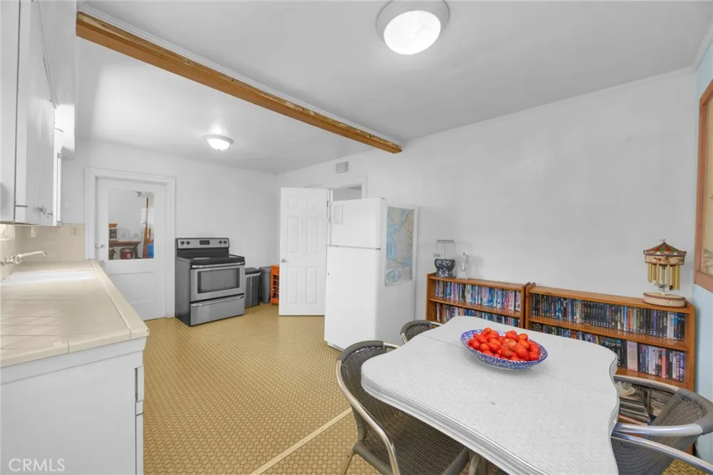 126 Yale Avenue Fullerton, CA 92831