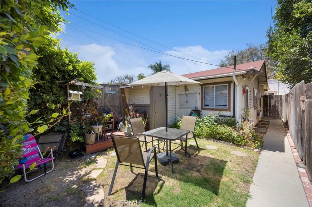 126 Yale Avenue Fullerton, CA 92831