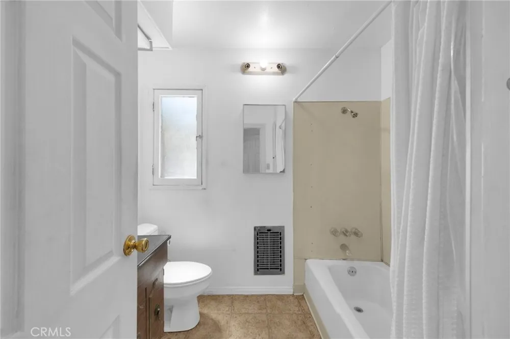 126 Yale Avenue Fullerton, CA 92831
