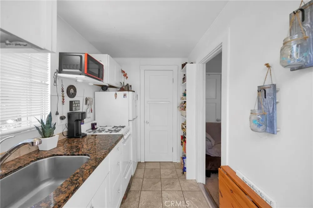 126 Yale Avenue Fullerton, CA 92831