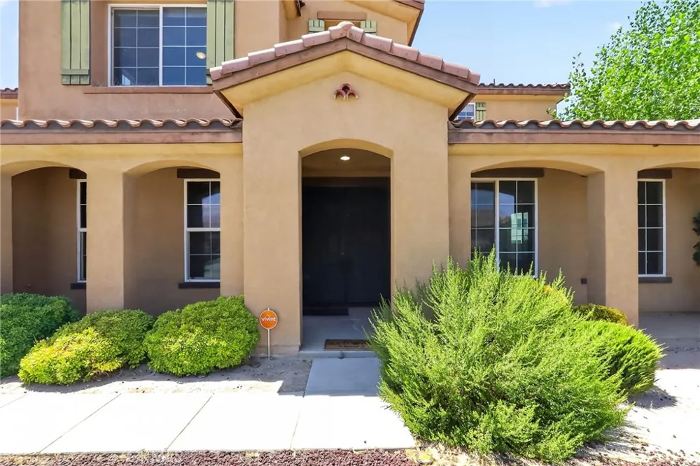 42437 71st W Lancaster, CA 93536