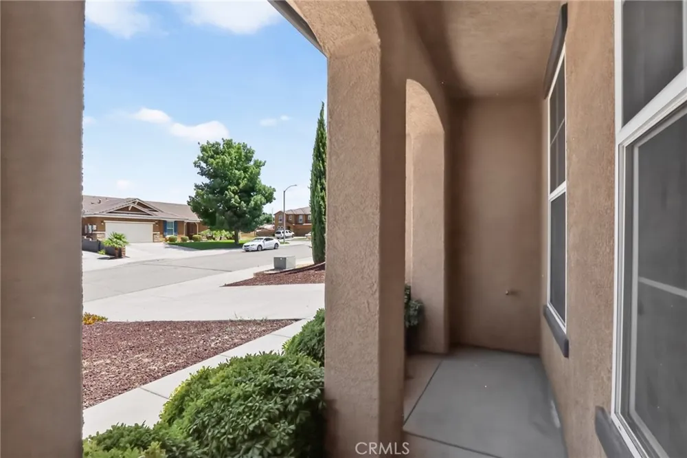 42437 71st W Lancaster, CA 93536