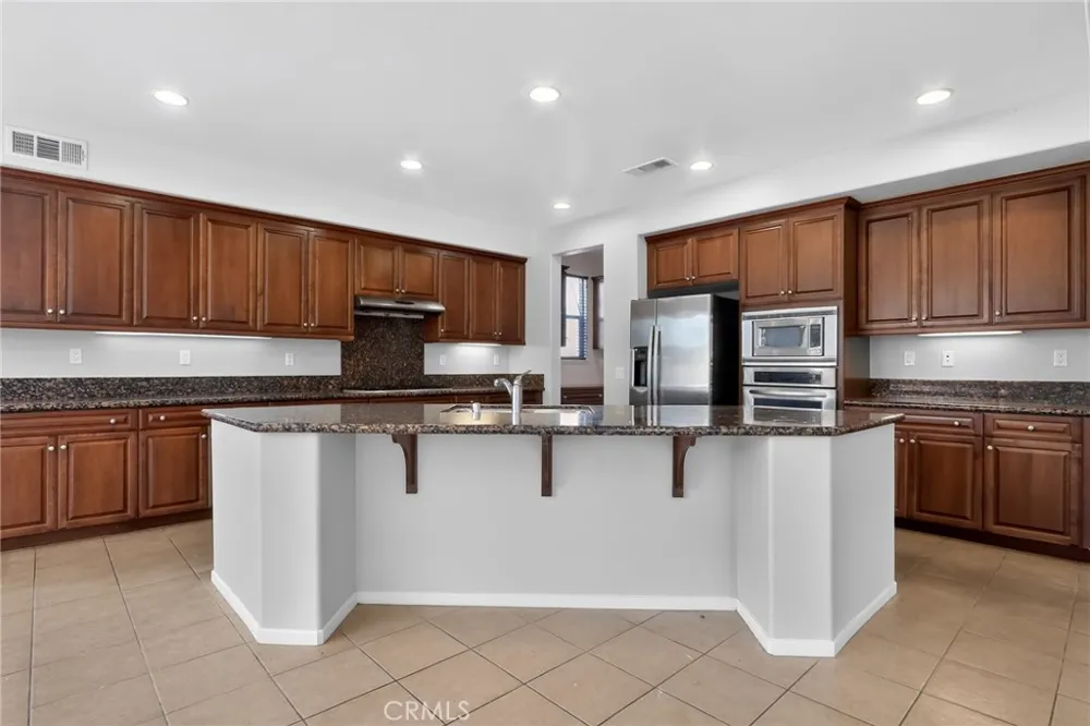 42437 71st W Lancaster, CA 93536