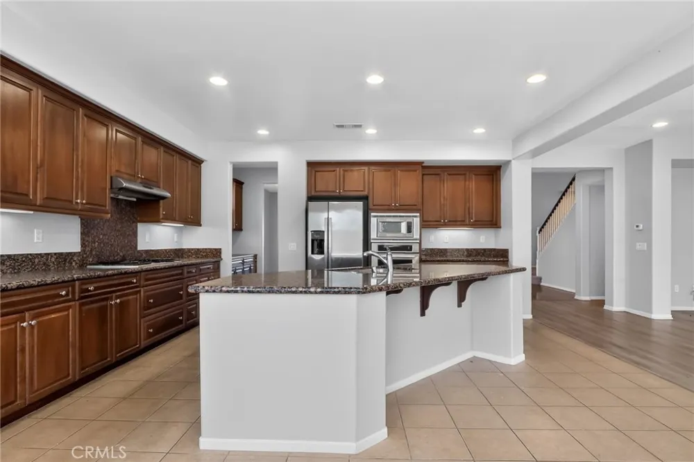 42437 71st W Lancaster, CA 93536