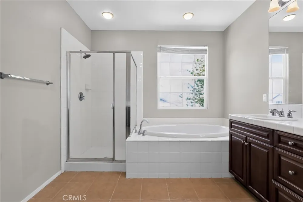 42437 71st W Lancaster, CA 93536
