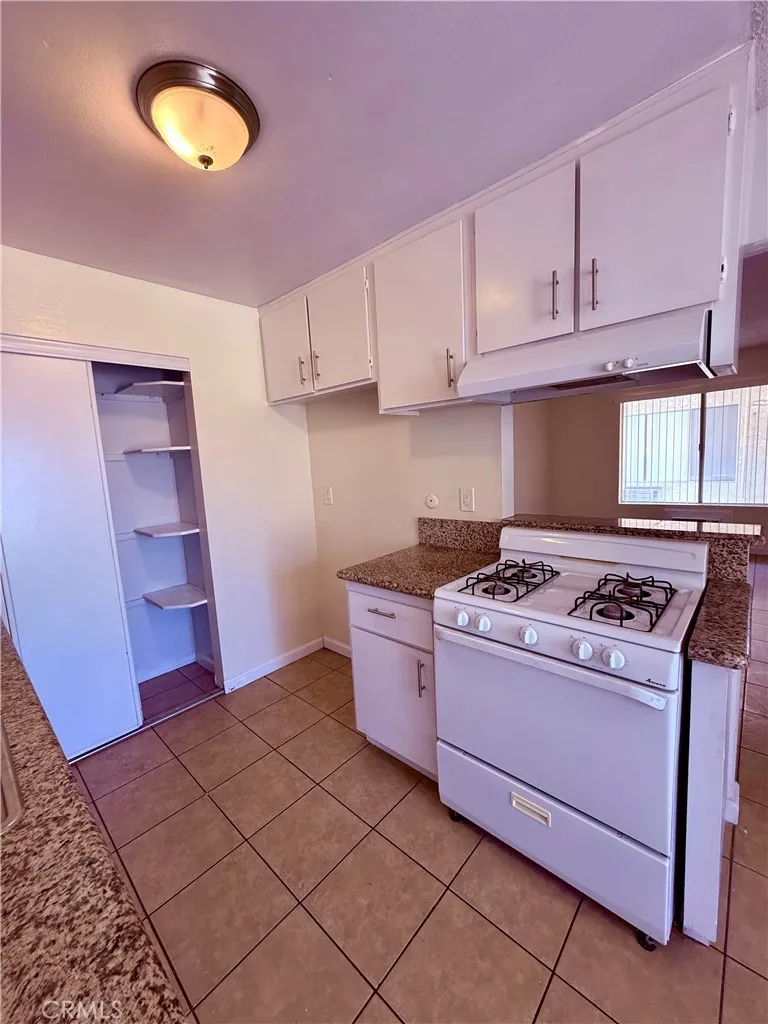 3300 W Orange Avenue #6 Anaheim, CA 92804