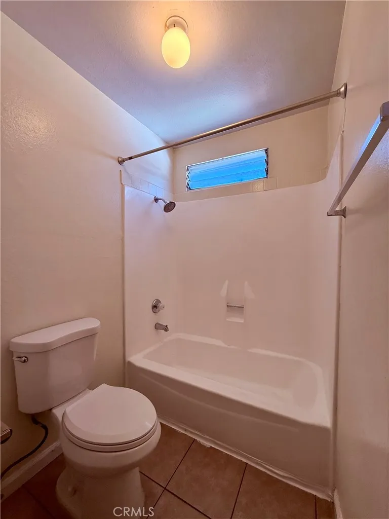 3300 W Orange Avenue #6 Anaheim, CA 92804
