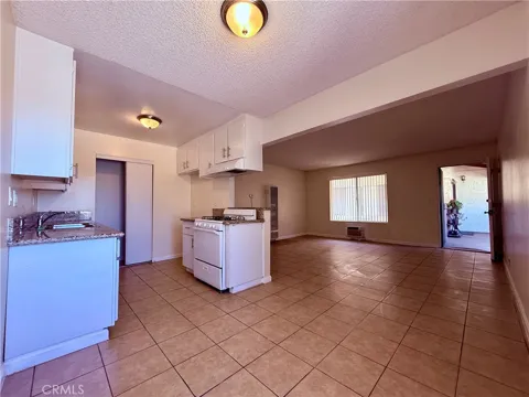 3300 W Orange Avenue #6