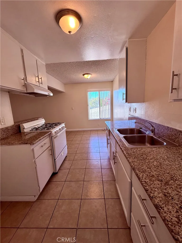 3300 W Orange Avenue #6 Anaheim, CA 92804