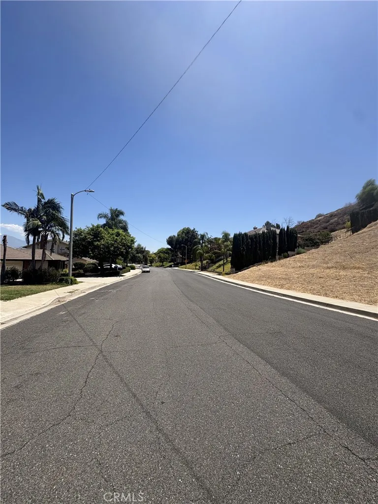 25451 Huron Loma Linda, CA 92354