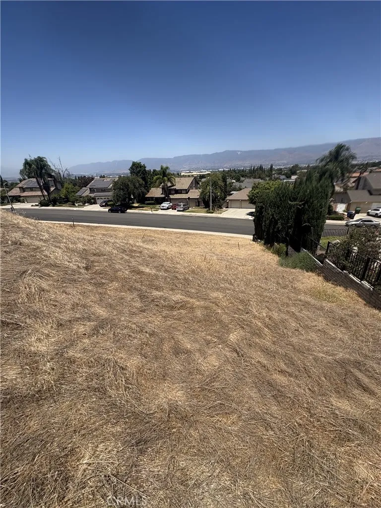 25451 Huron Loma Linda, CA 92354
