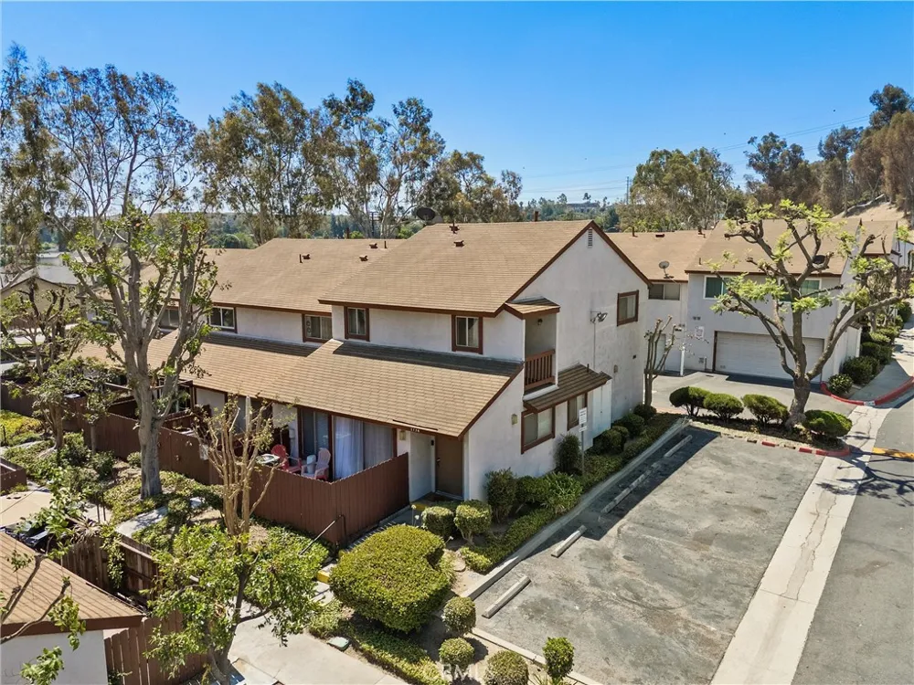 1734 Bradbury Drive #74 Montebello, CA 90640