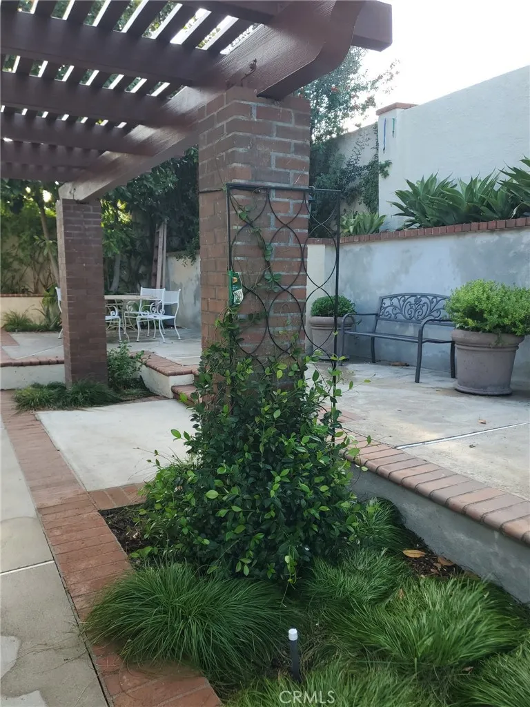 19661 Bluefield Yorba Linda, CA 92886