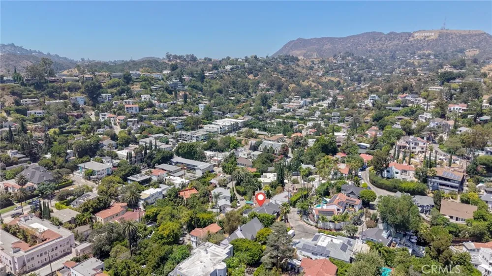 6002 Graciosa Los Angeles, CA 90068