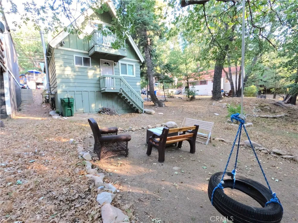 2418 Fir Running Springs, CA 92382