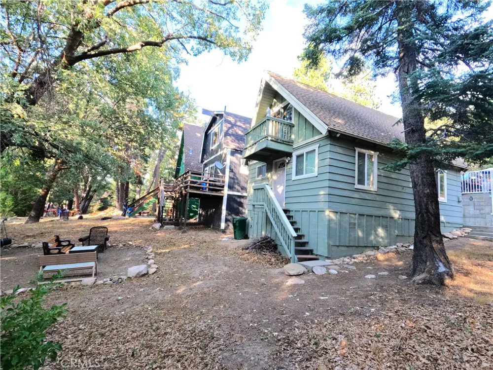 2418 Fir Running Springs, CA 92382