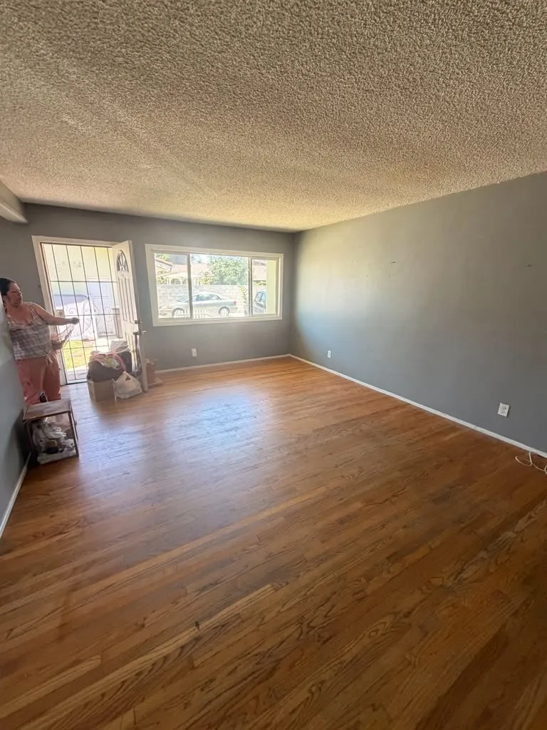 9617 Walnut Bellflower, CA 90706