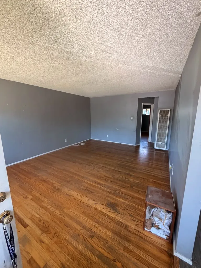 9617 Walnut Bellflower, CA 90706