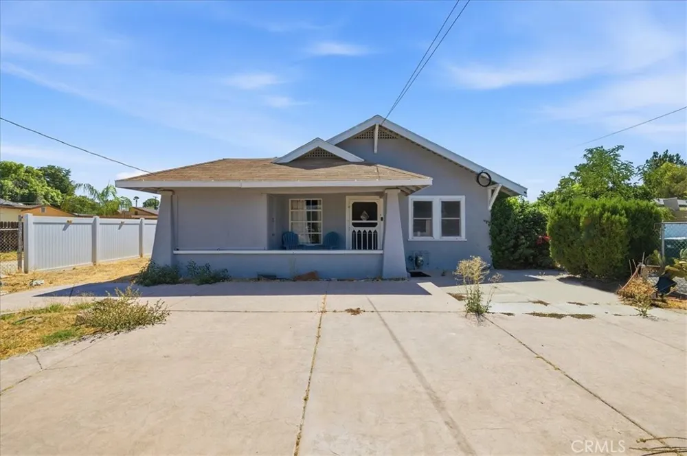 26180 Yale Hemet, CA 92544
