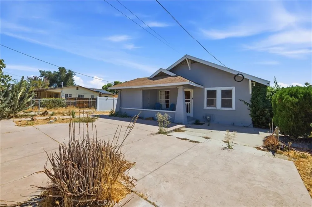 26180 Yale Hemet, CA 92544