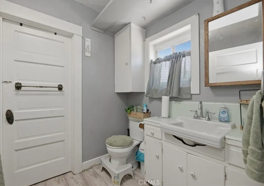 26180 Yale Hemet, CA 92544