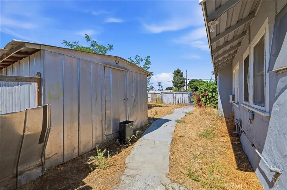 26180 Yale Hemet, CA 92544