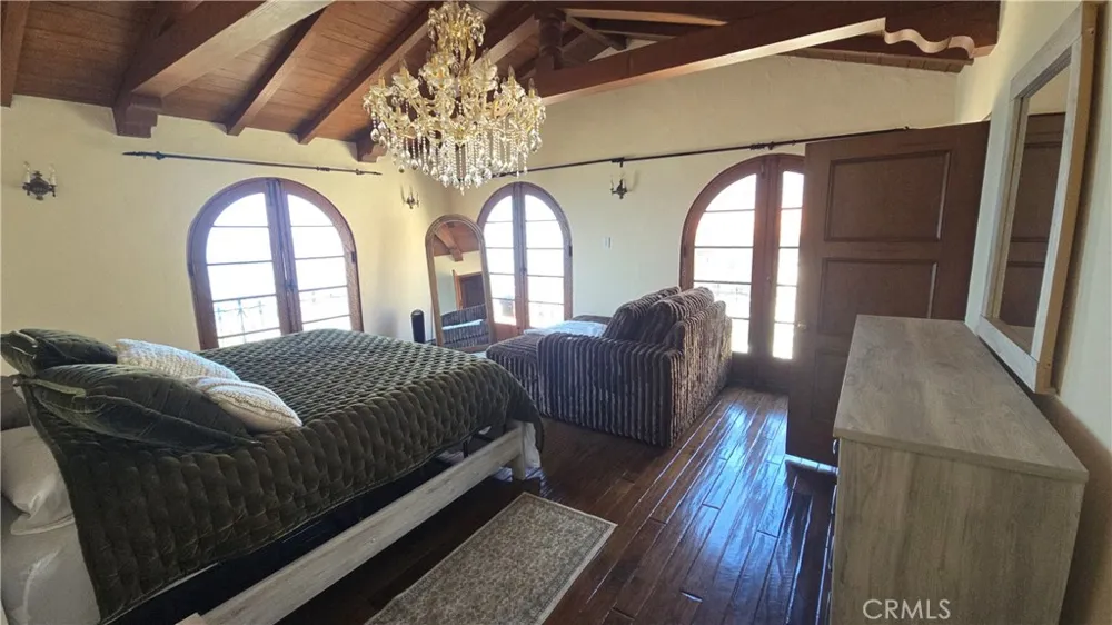 17501 Castellammare Pacific Palisades, CA 90272