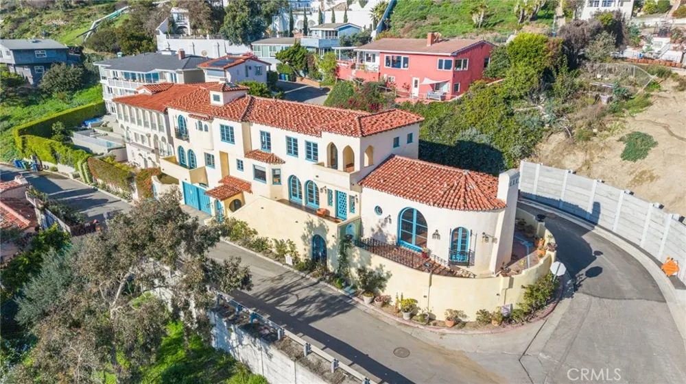 17501 Castellammare Pacific Palisades, CA 90272
