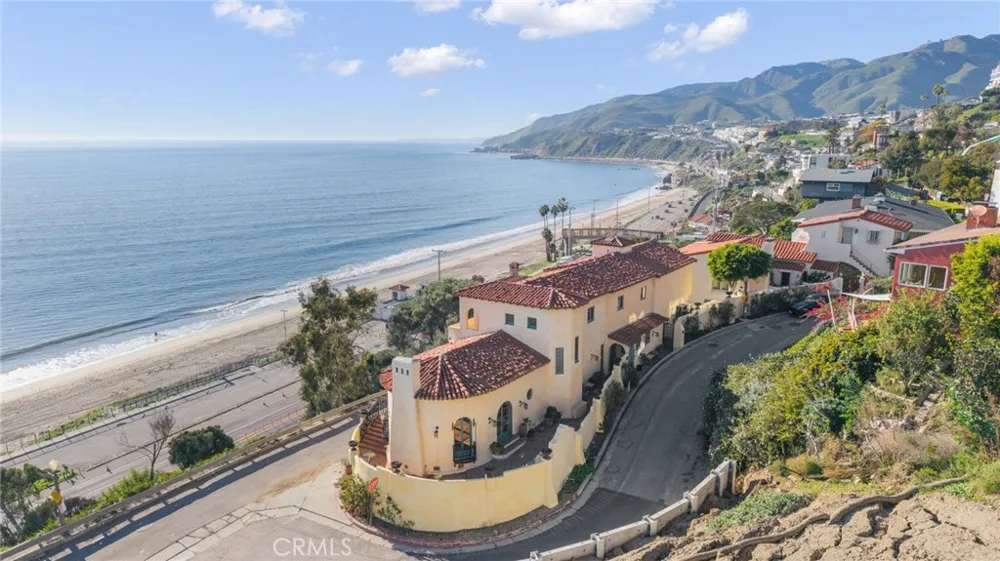 17501 Castellammare Pacific Palisades, CA 90272