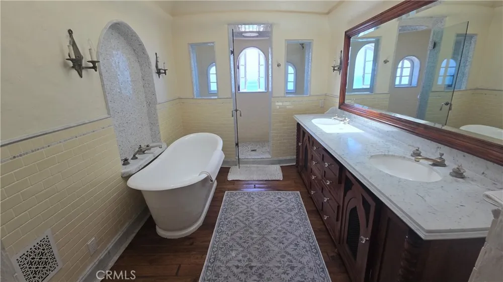 17501 Castellammare Pacific Palisades, CA 90272