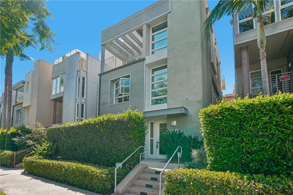 13011 Discovery Creek Playa Vista, CA 90094