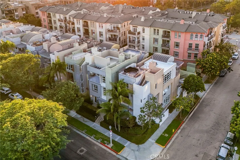 13011 Discovery Creek Playa Vista, CA 90094