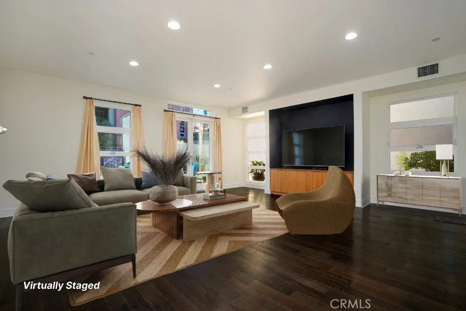 13011 Discovery Creek Playa Vista, CA 90094